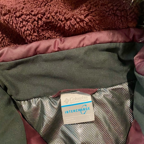 Columbia parka 2 in 1, waterproof, Omni-heat thermal reflective retains warmth - Picture 4 of 5